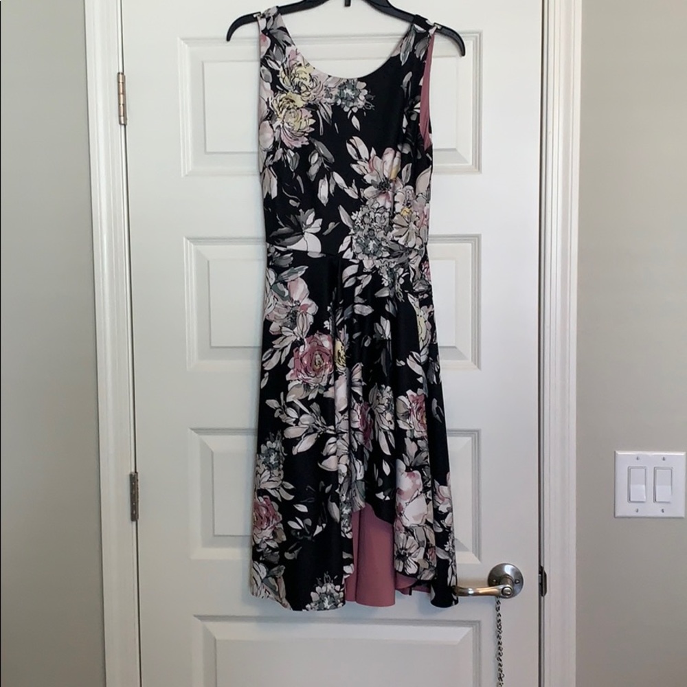 Beautiful dress only worn once